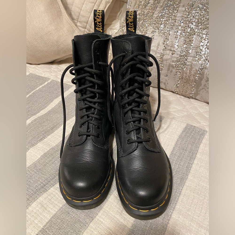 Dr. Martens 1490 VIRGINIA LEATHER MID CALF BOOTS - Picture 9 of 16